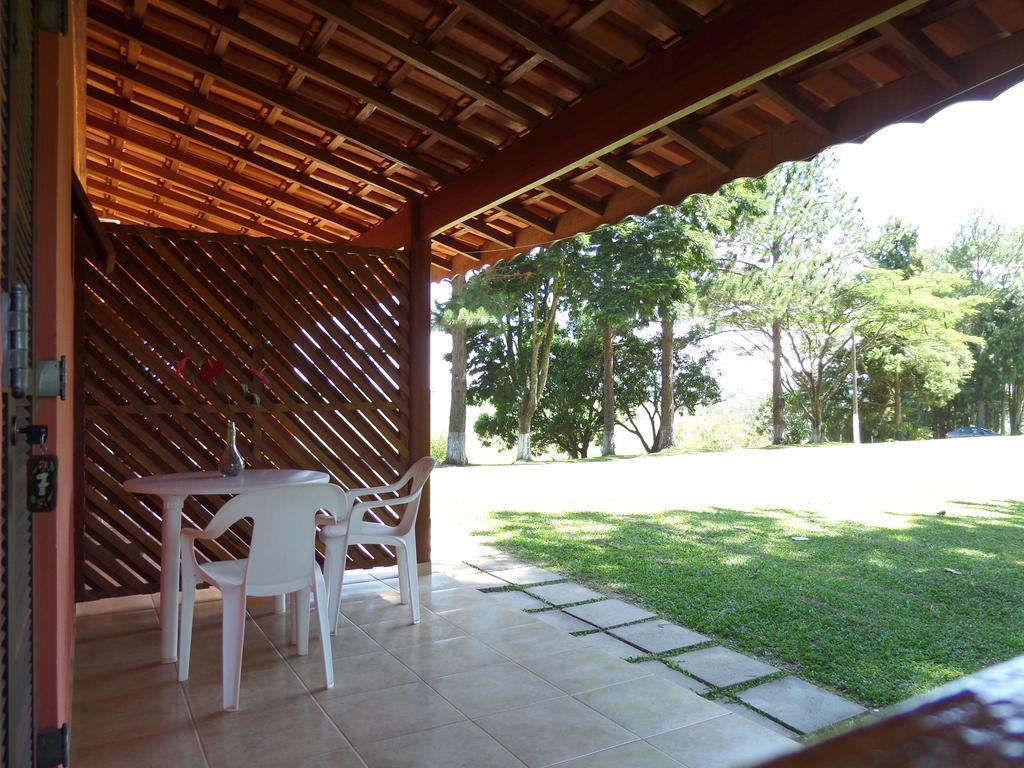 Pousada Canto Do Lago Piracaia Exterior photo